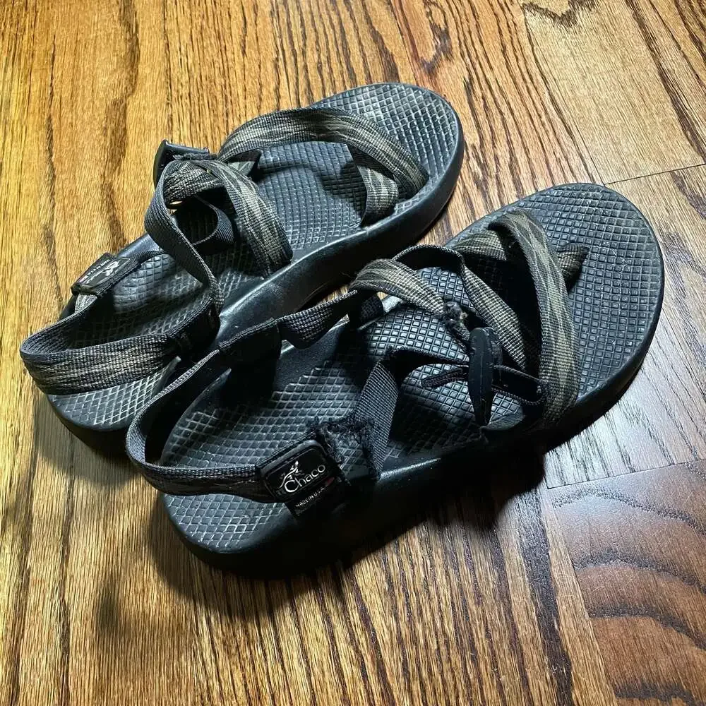 Chaco Z/2 Classic Athletic Sandals Vibram Made in USA Camo Vintage Flawed